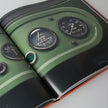 LAND ROVER ICON BOOK