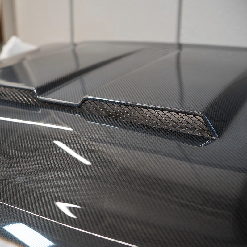 カーボンファイバー・ボンネット